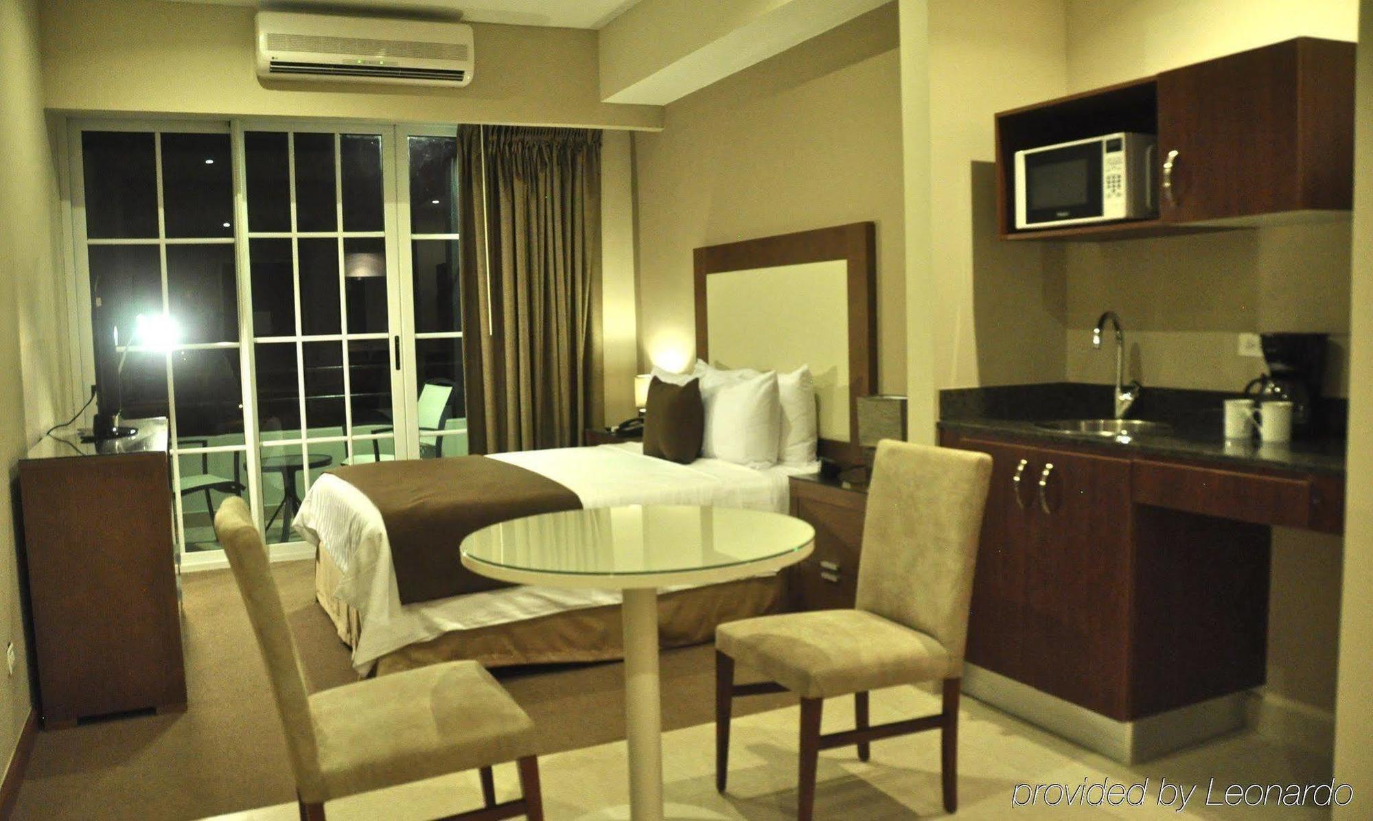 Central Park Hotel & Casino Panama City Room photo